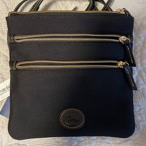 Dooney & Bourke cross body purse